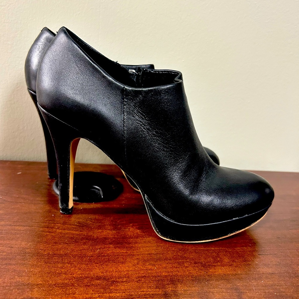 Vince Camuto Women's Elvin Platform Bootie Ankle Boot